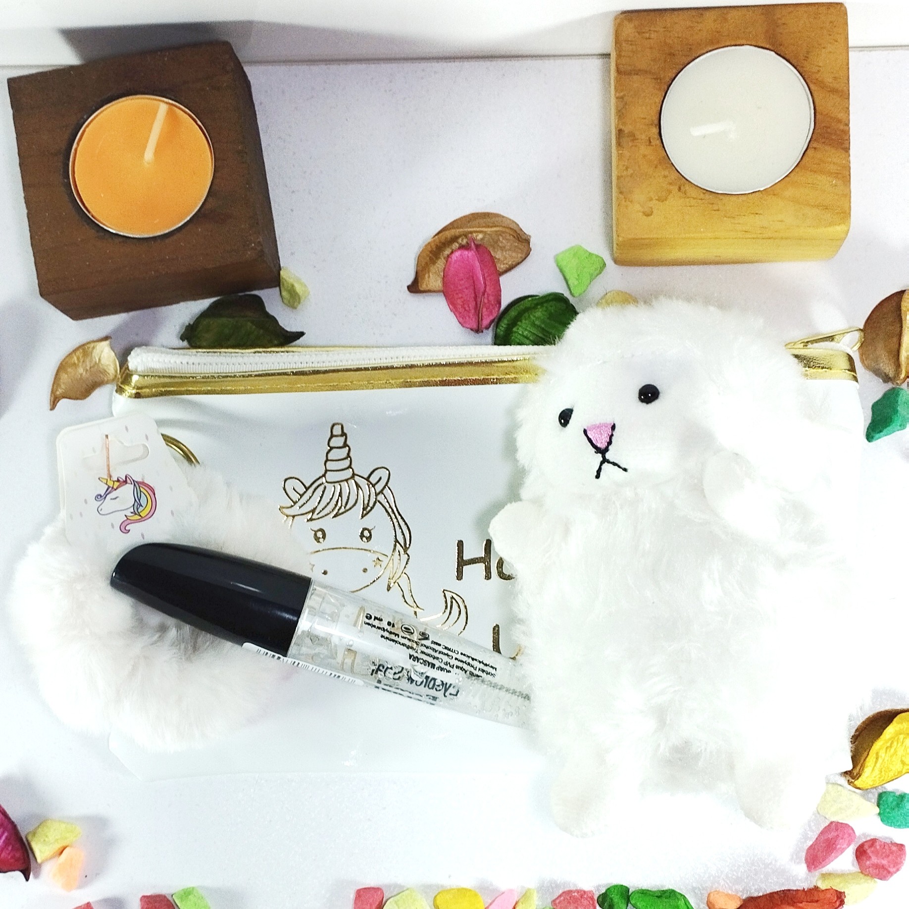 گیفت سفید عروسکی