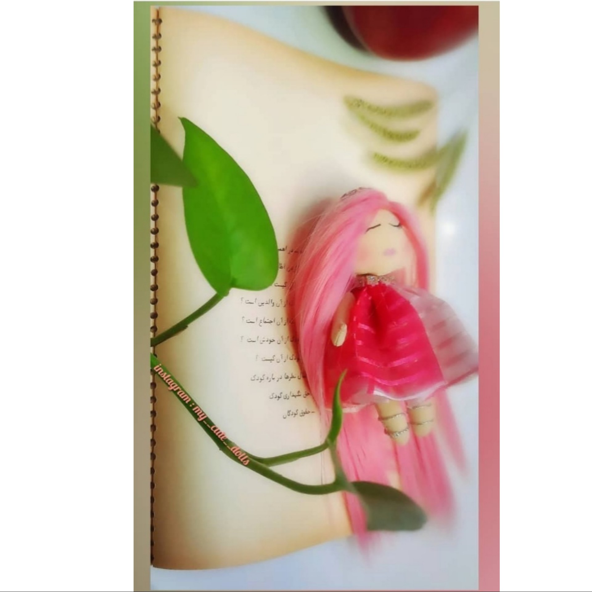مگنت یخچالی فرشته روسی
(محصول سفارشی و دستساز )