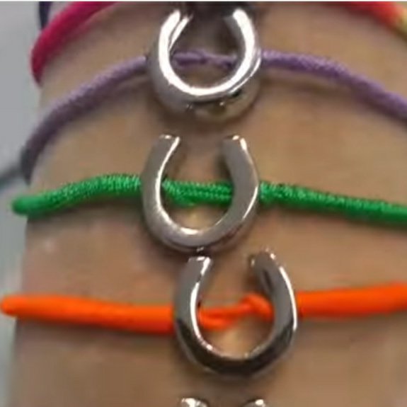 دستبند نعل وقلب بافت وبرنج