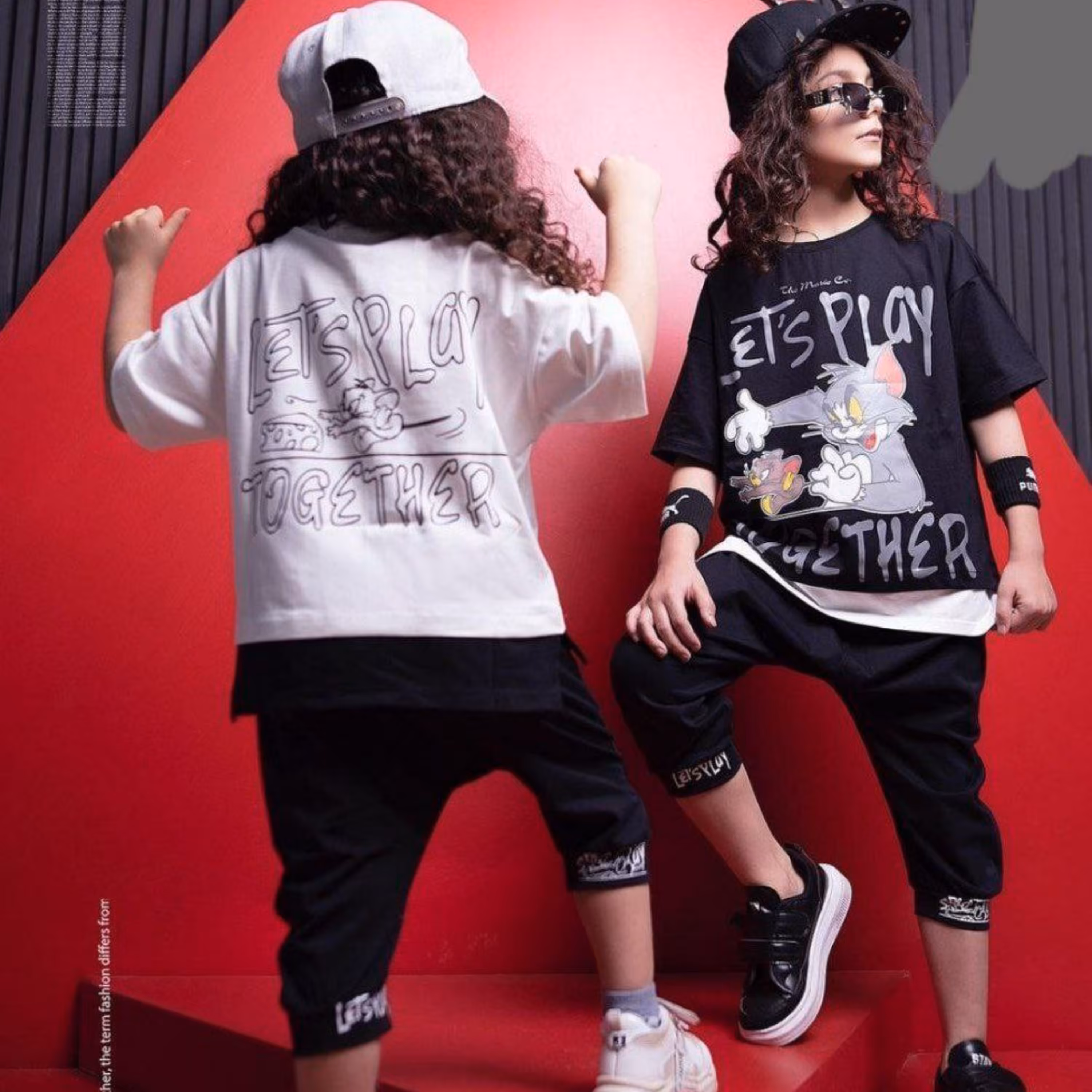 ست دارک استایل دوتیکه تیشرت و شلوارک اسپرت  دورنگ سفید و مشکی