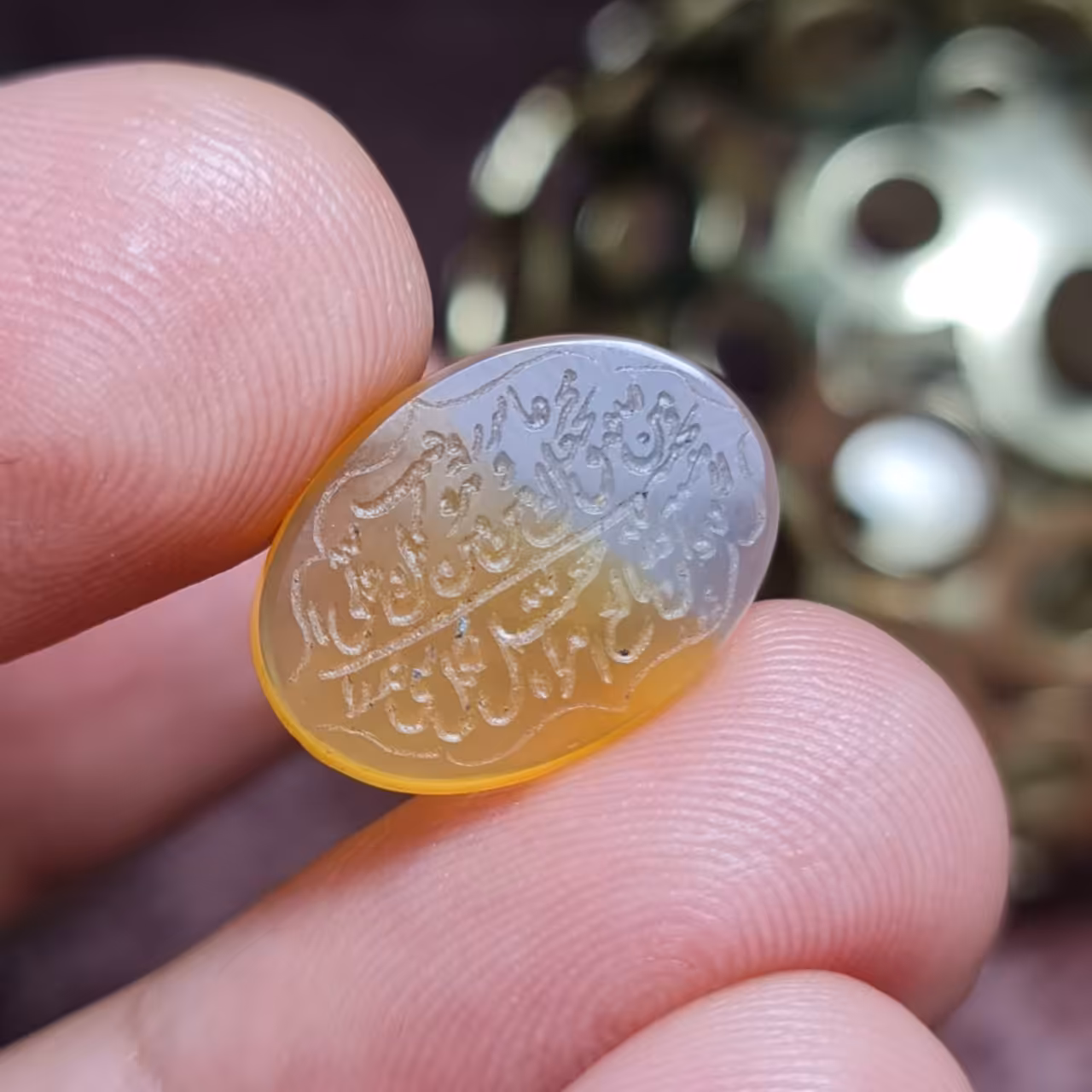  نگین فوق العاده زیبای عقیق جزع اصل یمن با خط زیبای دست 
کد  25193
