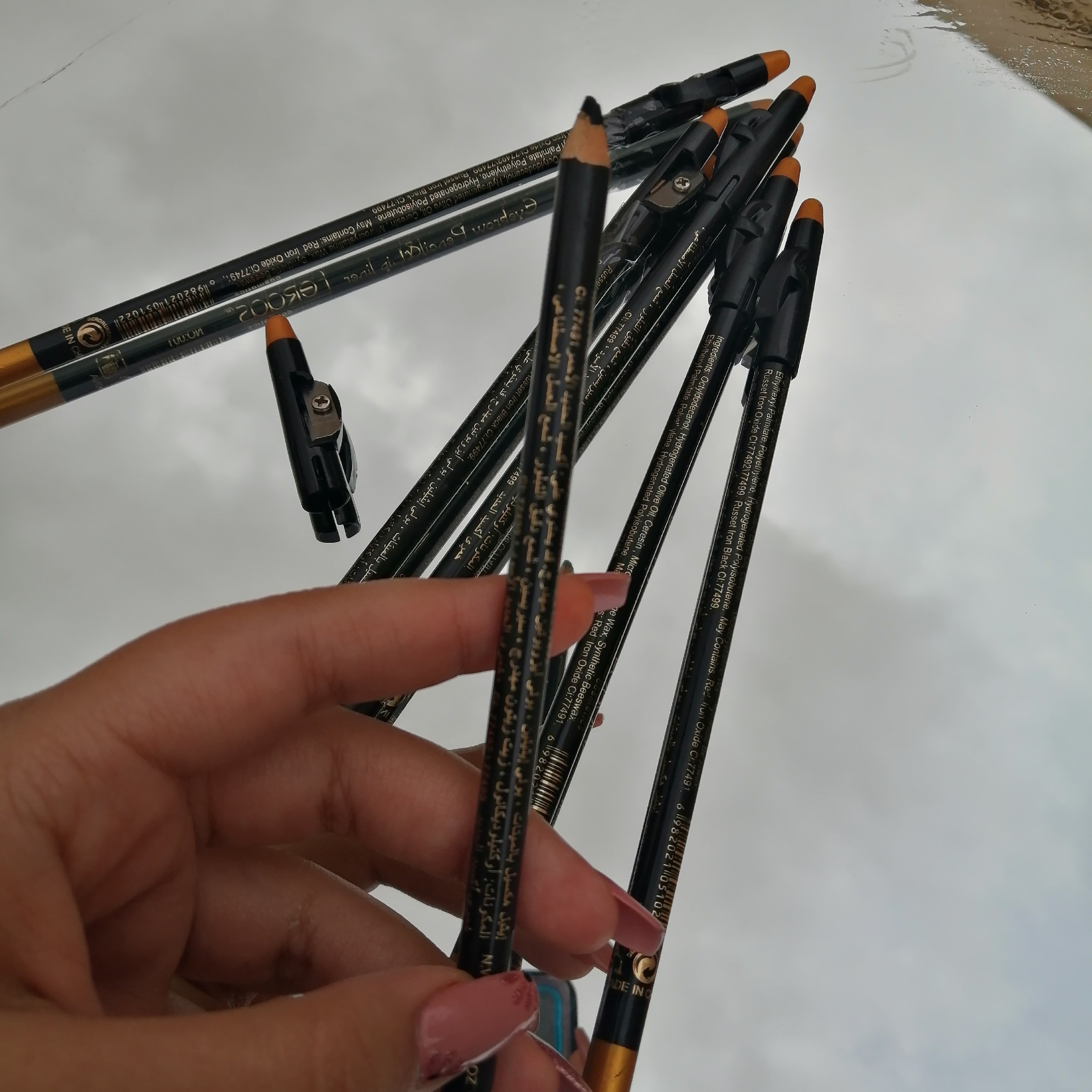مداد چشم تراش دار
