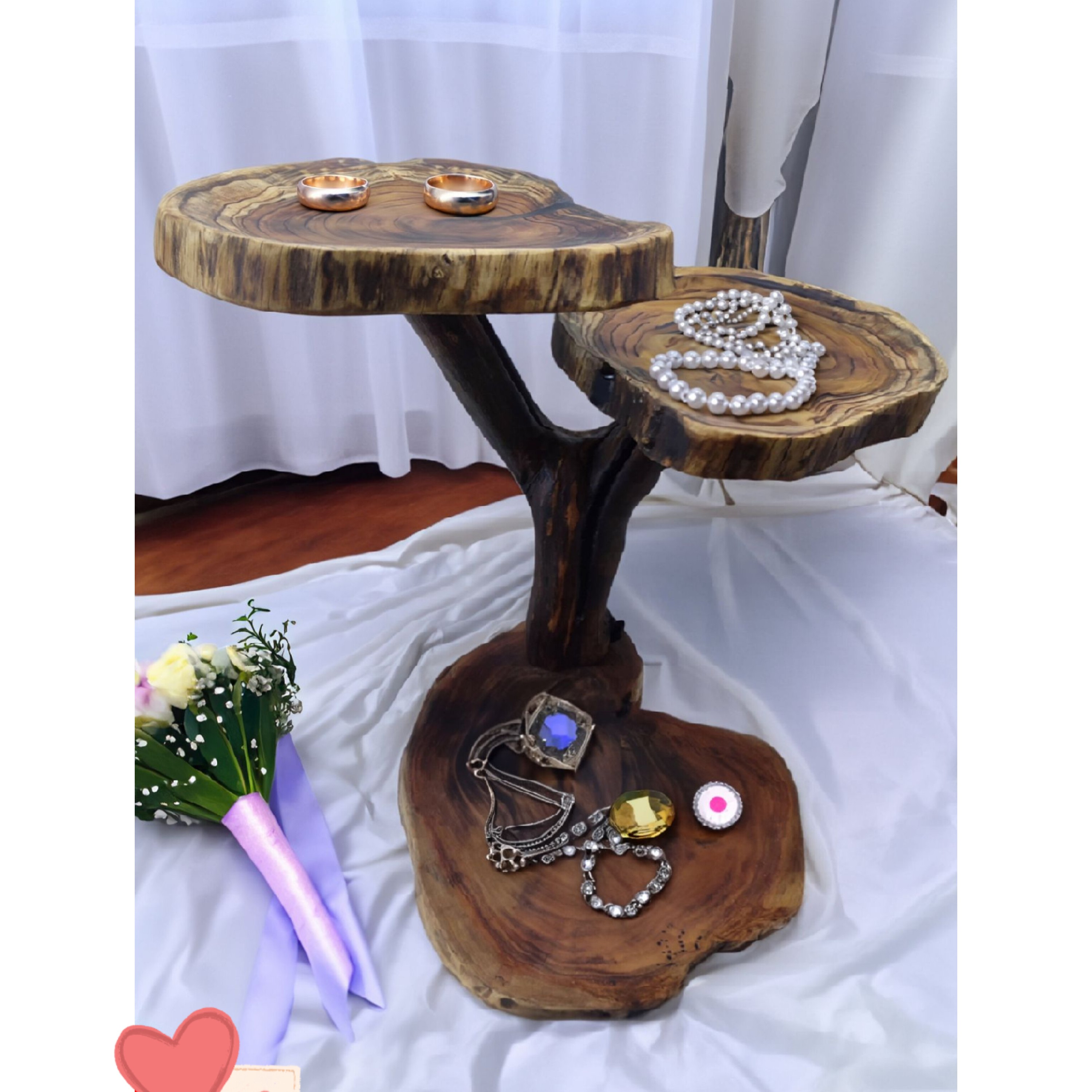 استند چوبی مناسب سرو پذیرای میوه و شیرینی خوری مناسب سفره آرایی عقد مراسمات (پس کرایه)