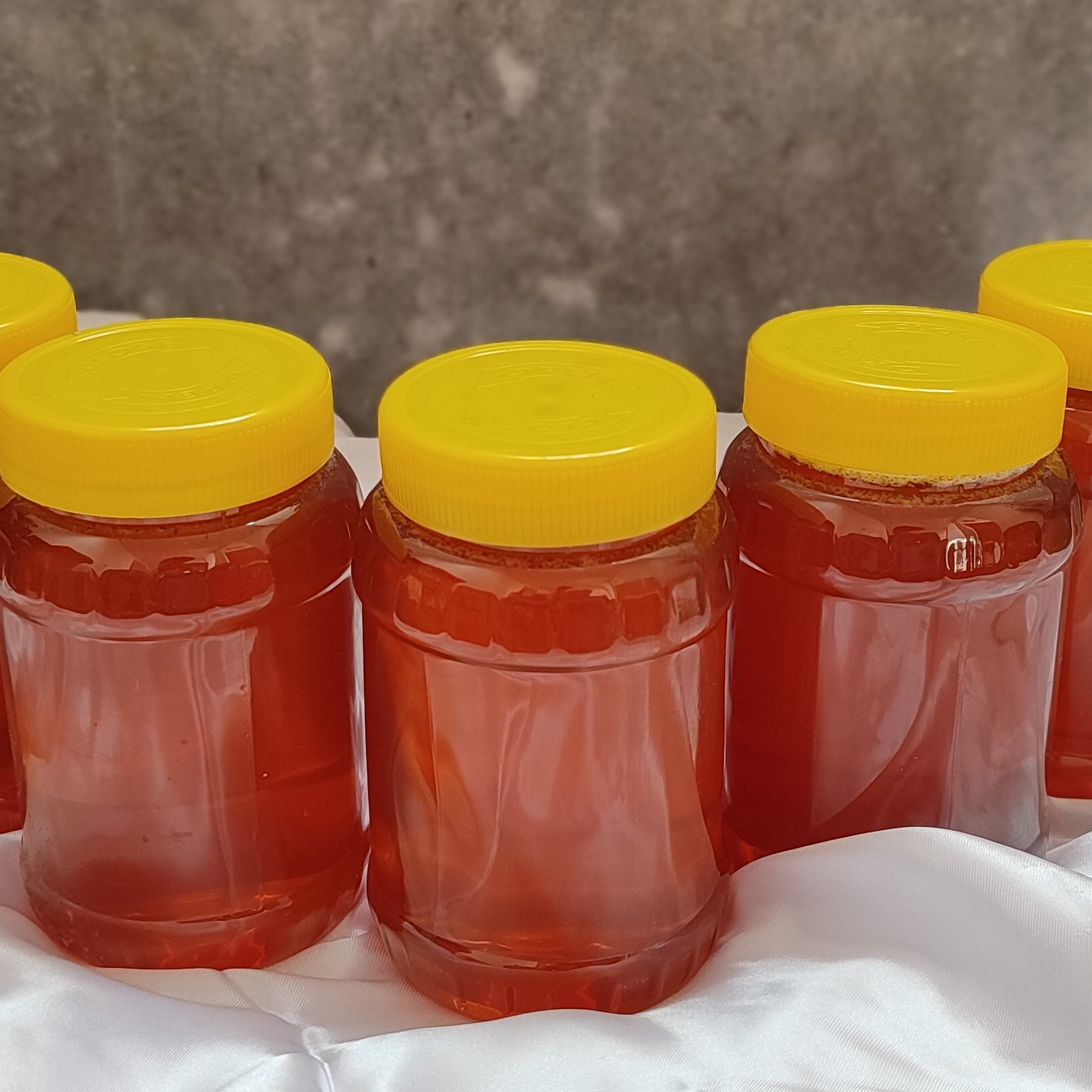 عسل چهل گیاه طبیعی با ساکارز پایین تایید شده توسط ازمایشگاه