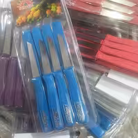 چاقو وکیوم هخامنشی در رنگ های آبی و بنفش و سفید وقرمز 