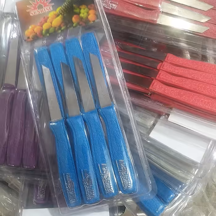 چاقو وکیوم هخامنشی در رنگ های آبی و بنفش و سفید وقرمز 