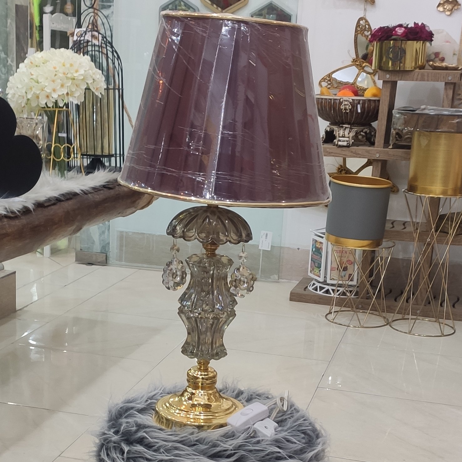 آباژور رومیزی آویز دار
