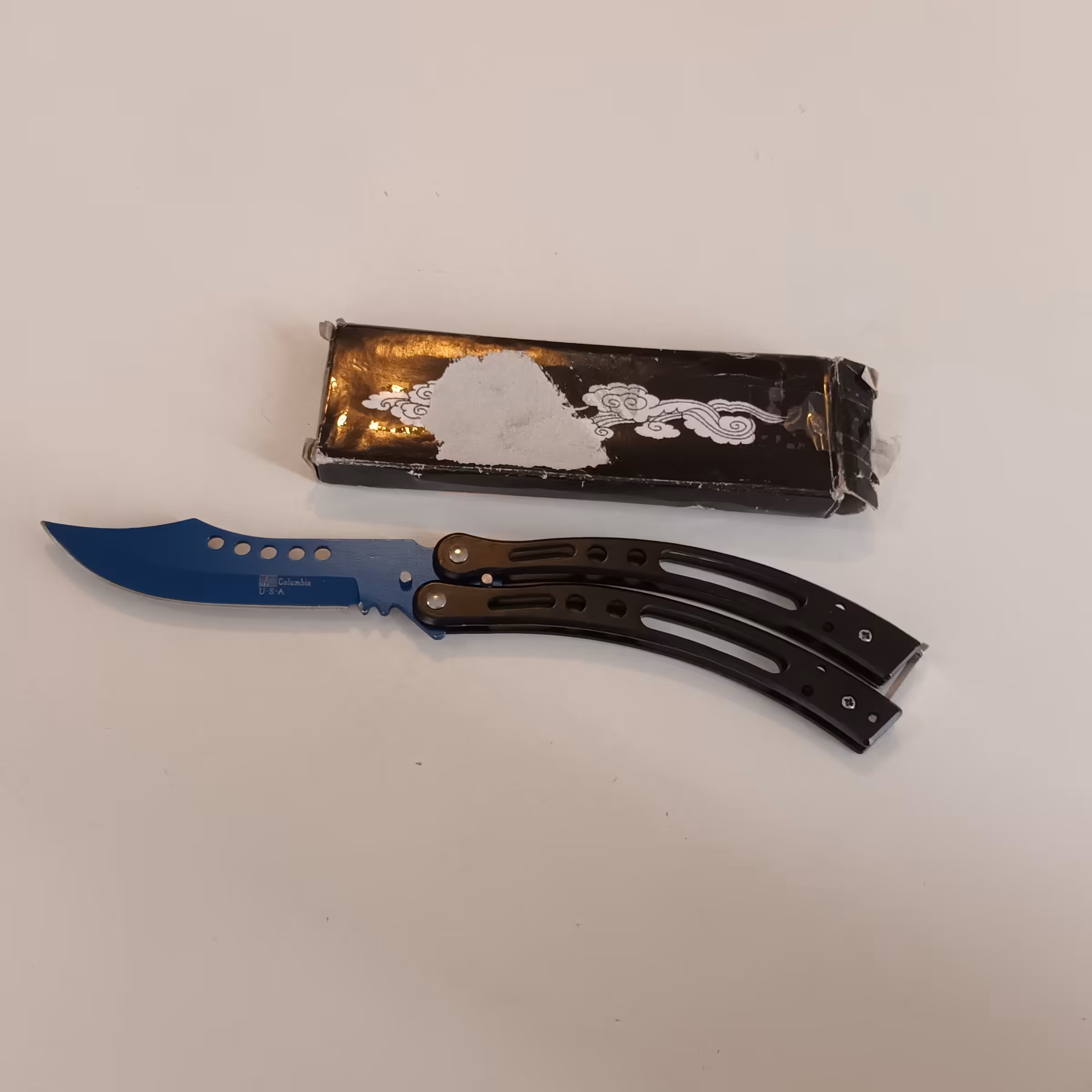 چاقو  خمیده پروانه ای -کد 69