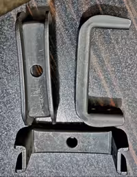 ناودانی بالای دستگاه منگنه زن یا منگنه کوب P88