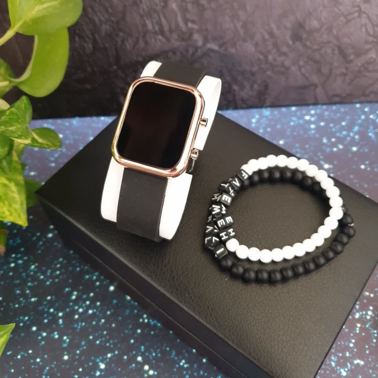 ساعت ال ای دی همراه با دستبند به اسم دلخواه + بند رابر نمایش دو زمانه