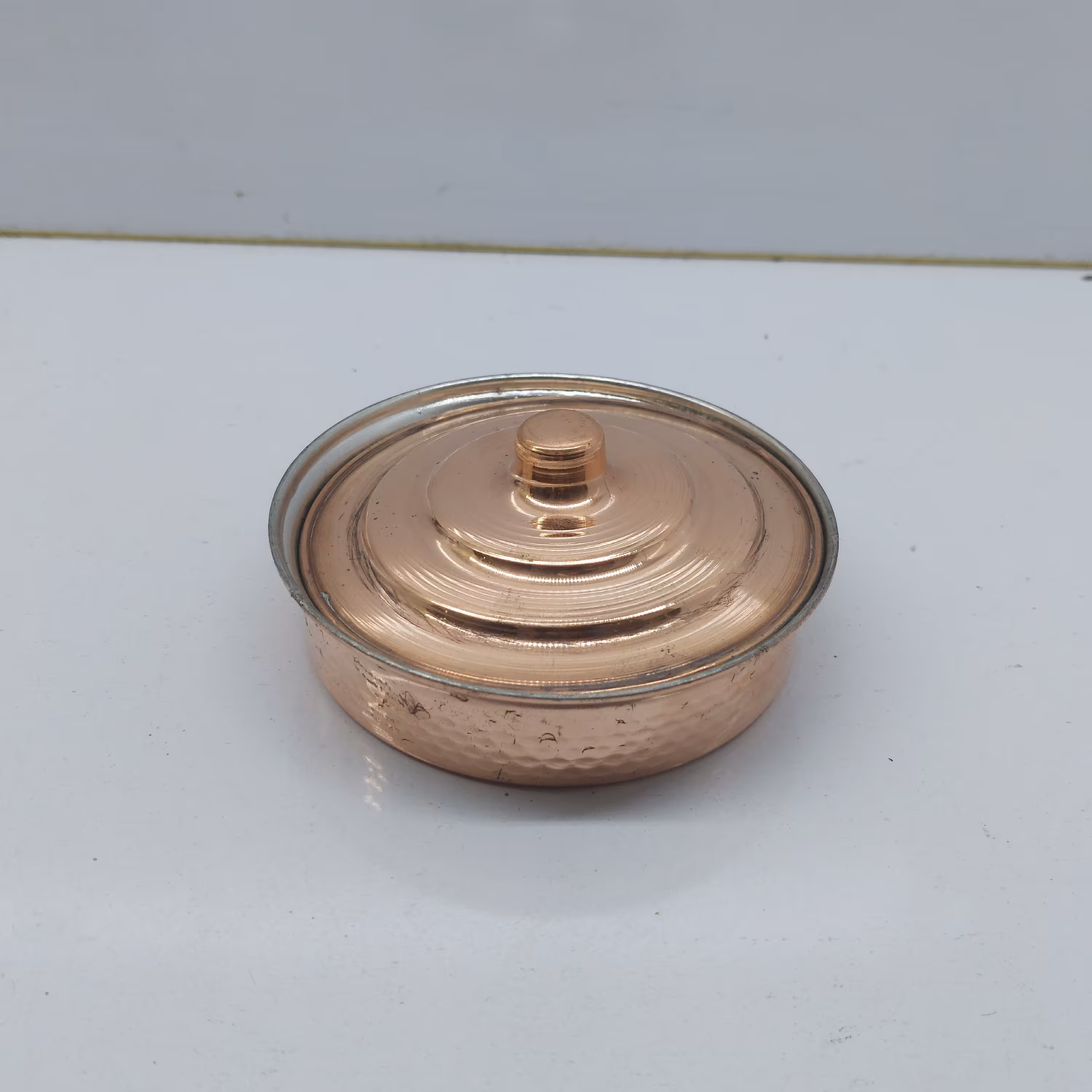 ماهی تابه درب دار نوزادی مسی