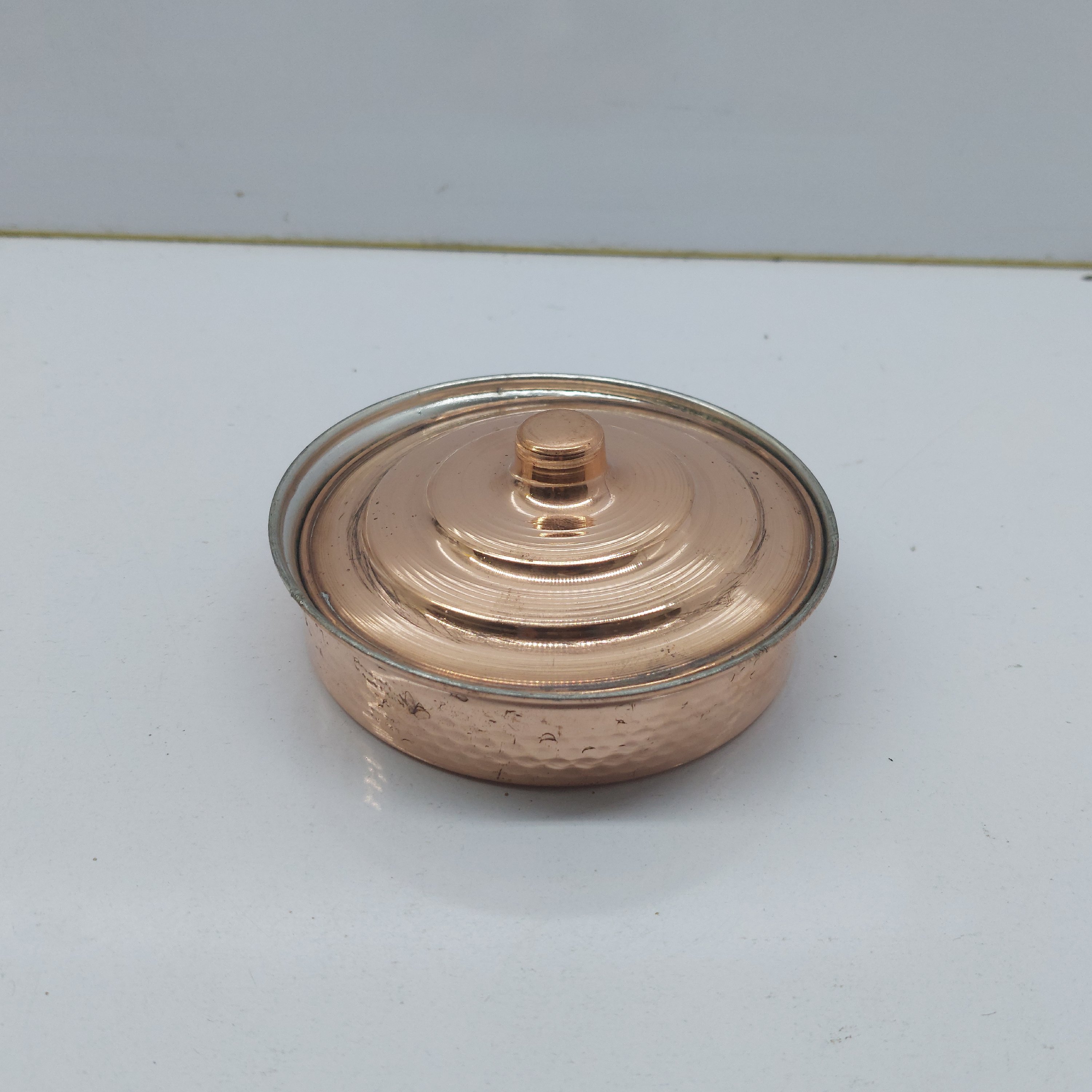 ماهی تابه درب دار نوزادی مسی