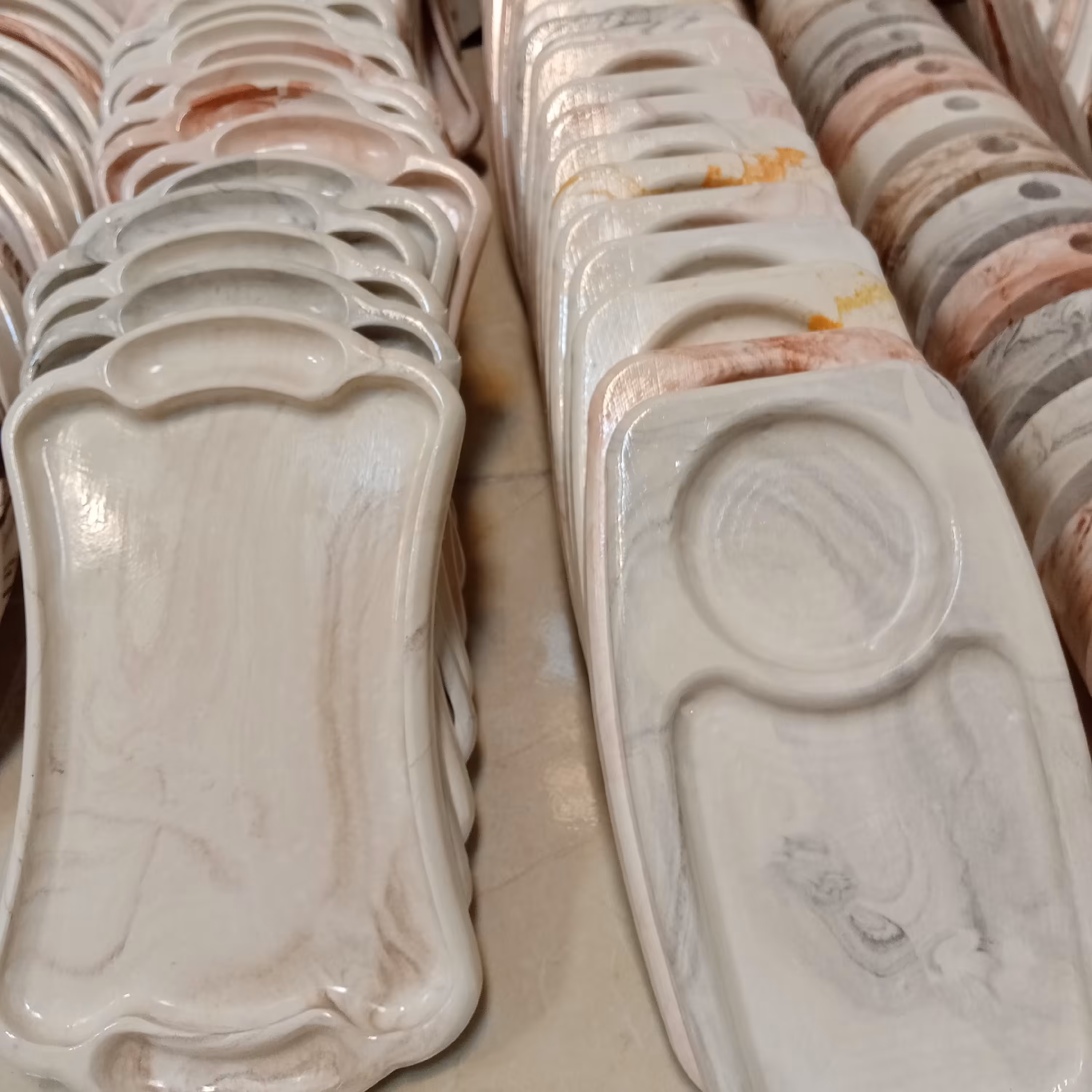 سینی پذیرایی تک نفره. مناسب قهوه و چای همراه کیک یا کنارش قندون بزارین