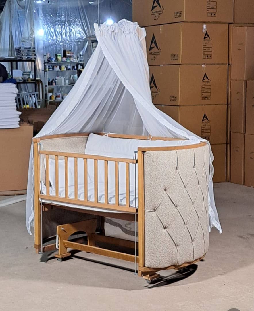گهواره چوبی مدل لمسه ابعداد 70*120 برند آذرچوبین  AzarChoobin