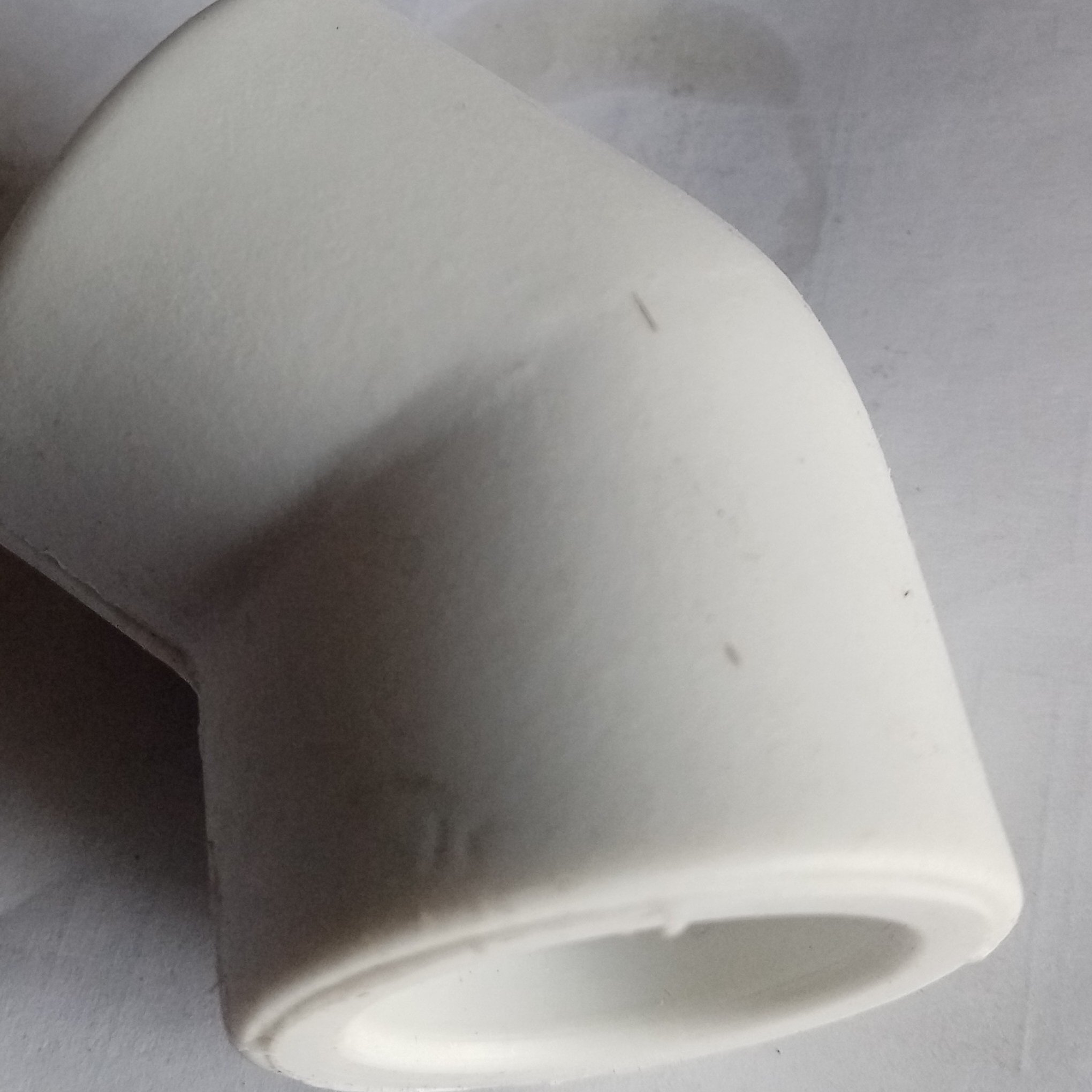 زانویی 45 درحه آب 20