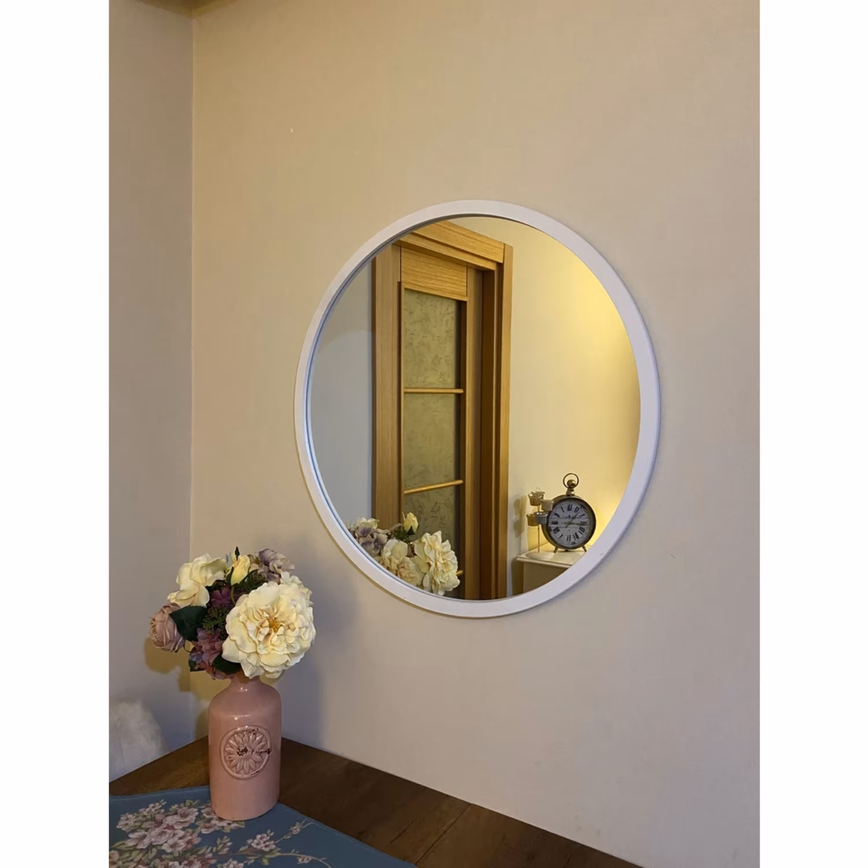 آینه گرد دکوری دیواری با قاب سفید قطر 60 سانت