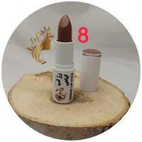 رژ لب گیاهی جامد، مات، سبک و ماندگار روی لب، کالباسی قهوه ای، بدوت سرب، حاوی ویتانینE