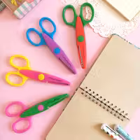 قیچی دالبر کاغذ