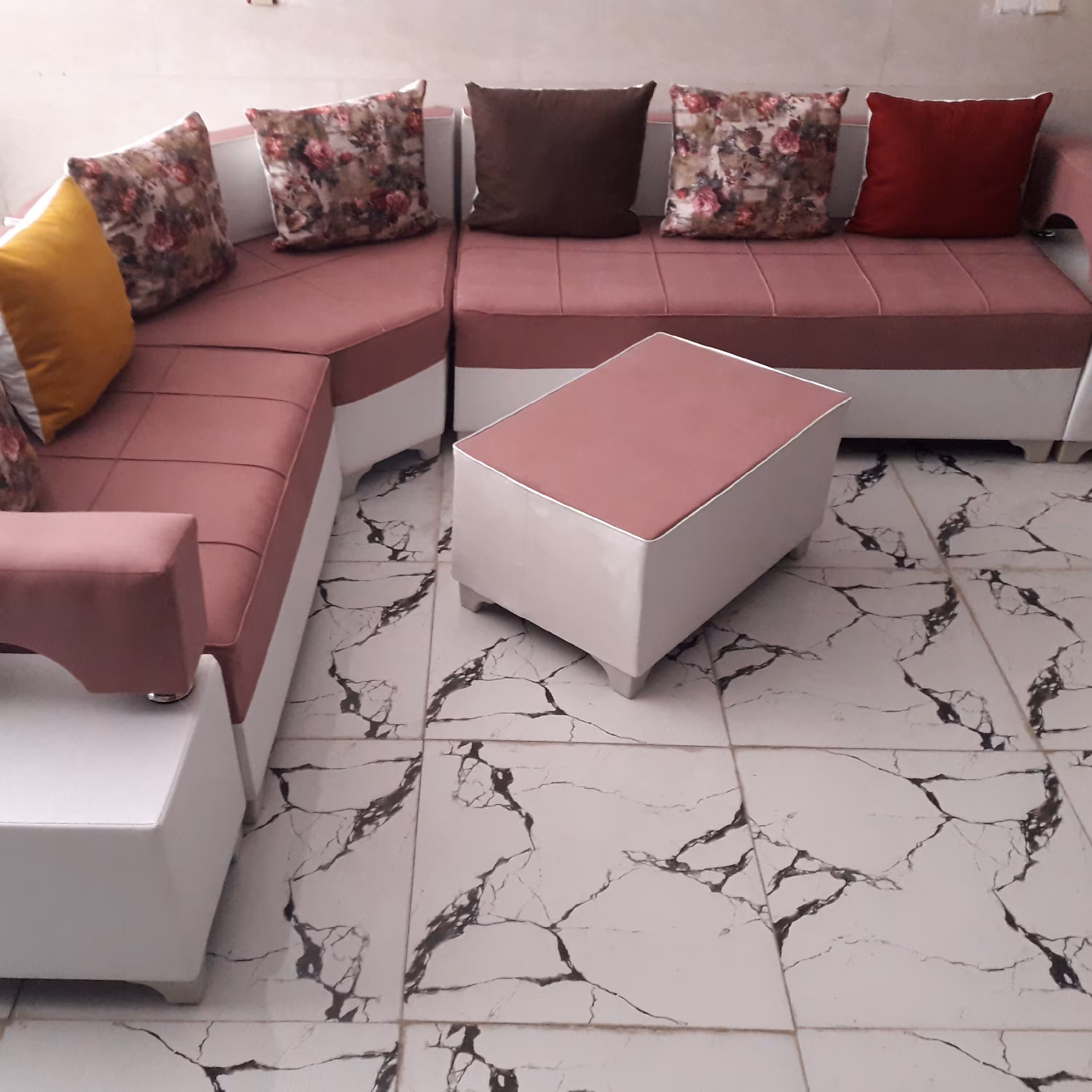 مبل راحتی ال دوبل در رنگ بندی