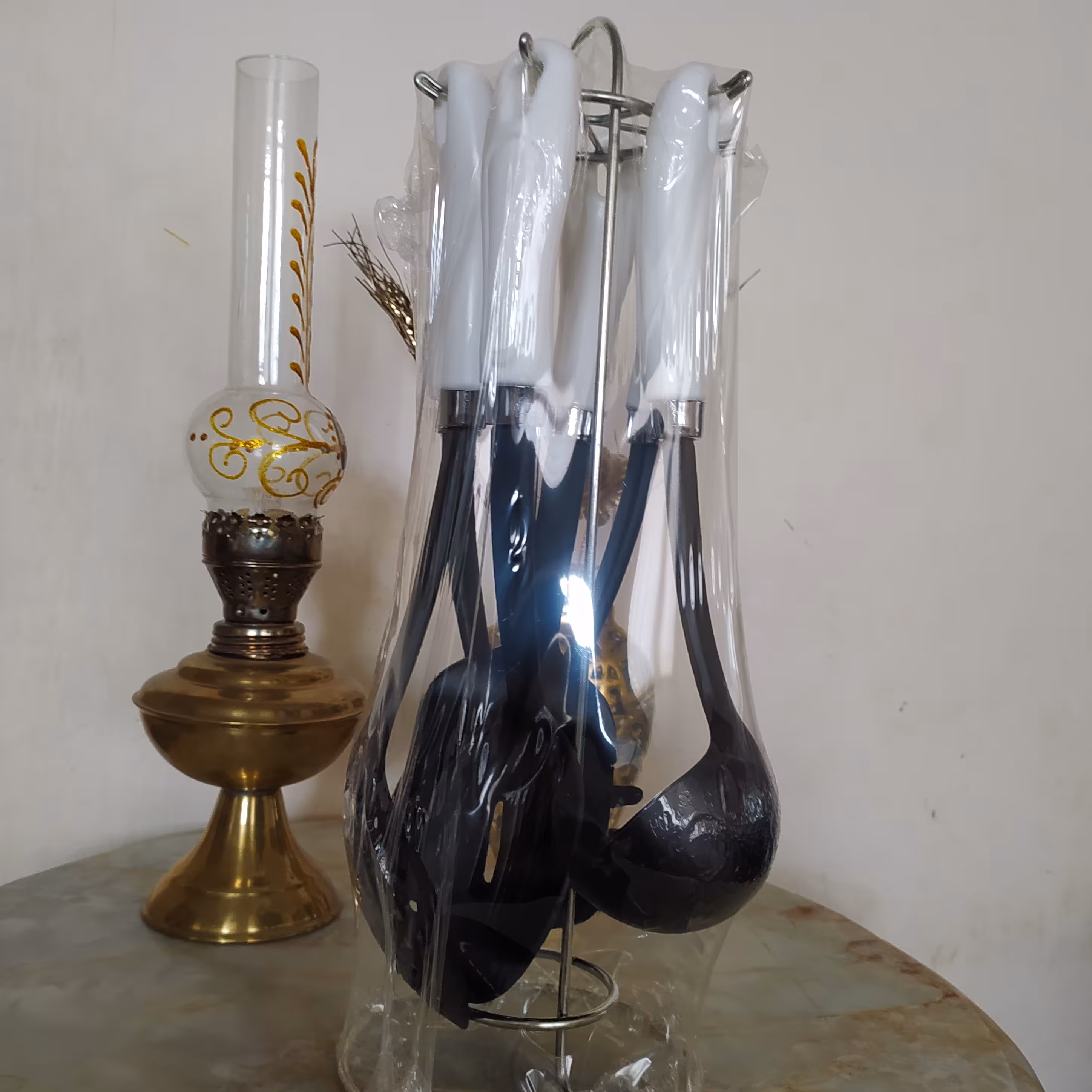 کفگیر ملاقه ی ست سفید رنگ نسوز 