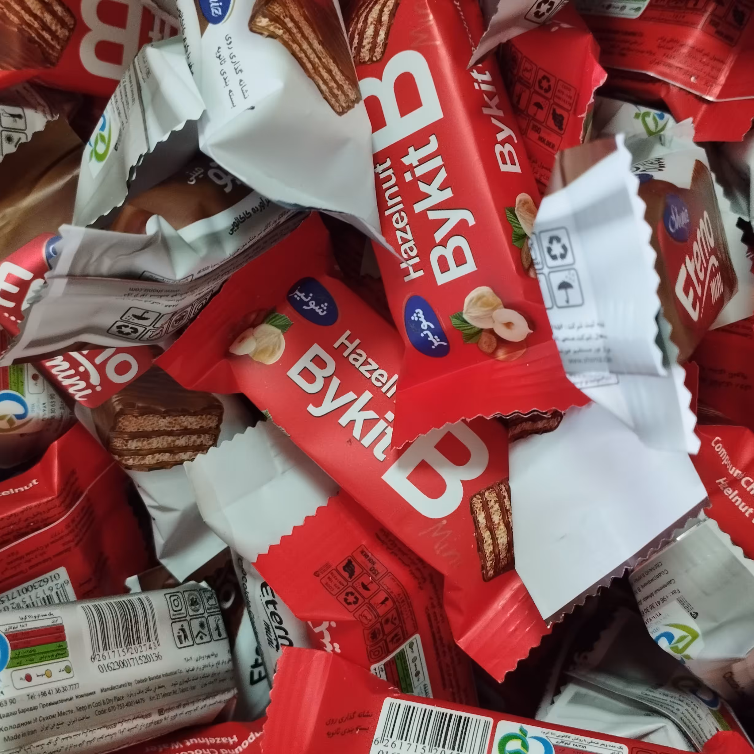 شکلات ویفری بایکیت طعم جور یک کیلویی (دارک و شیرین)