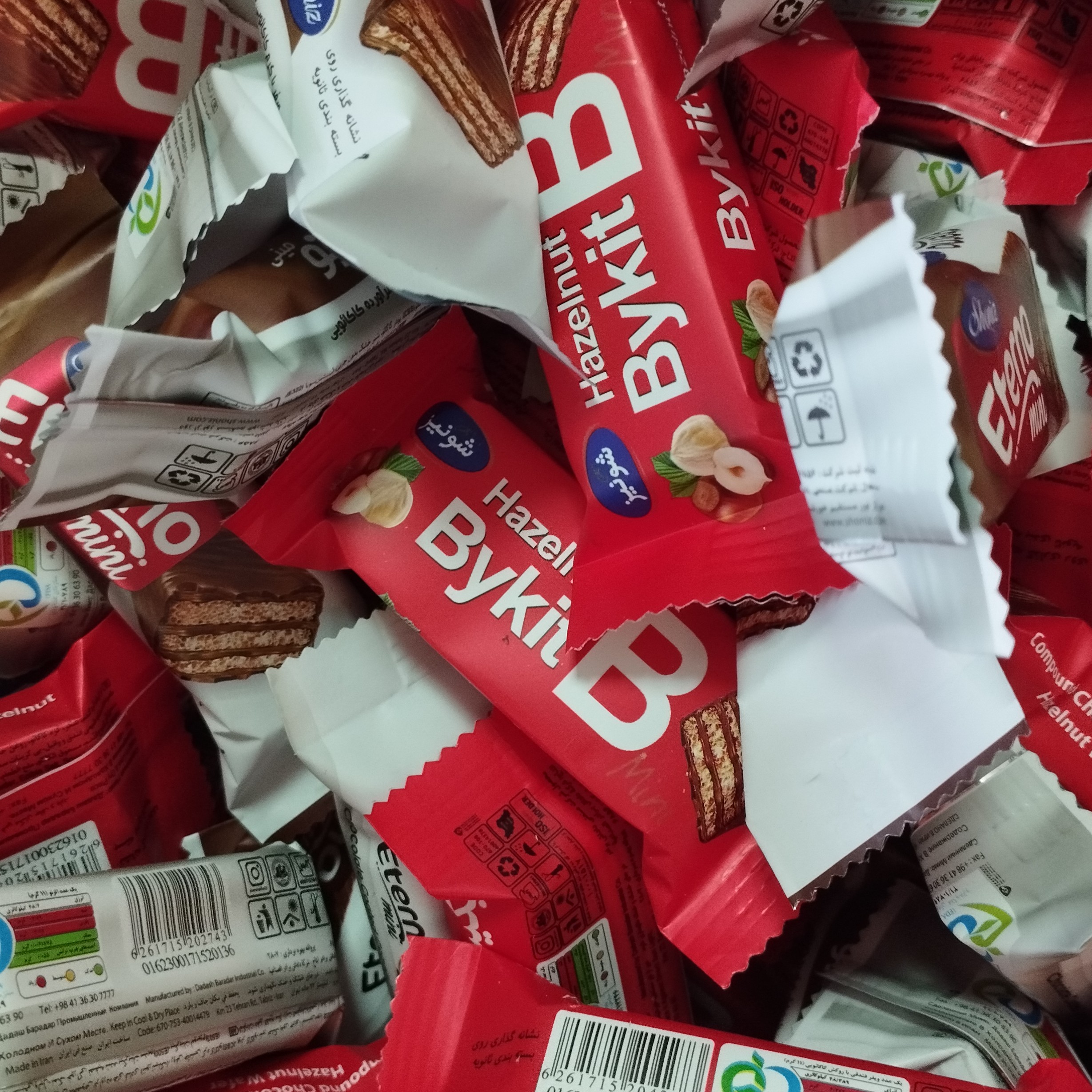 شکلات ویفری بایکیت طعم جور یک کیلویی (دارک و شیرین)