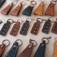 جاکلیدی های چرمی