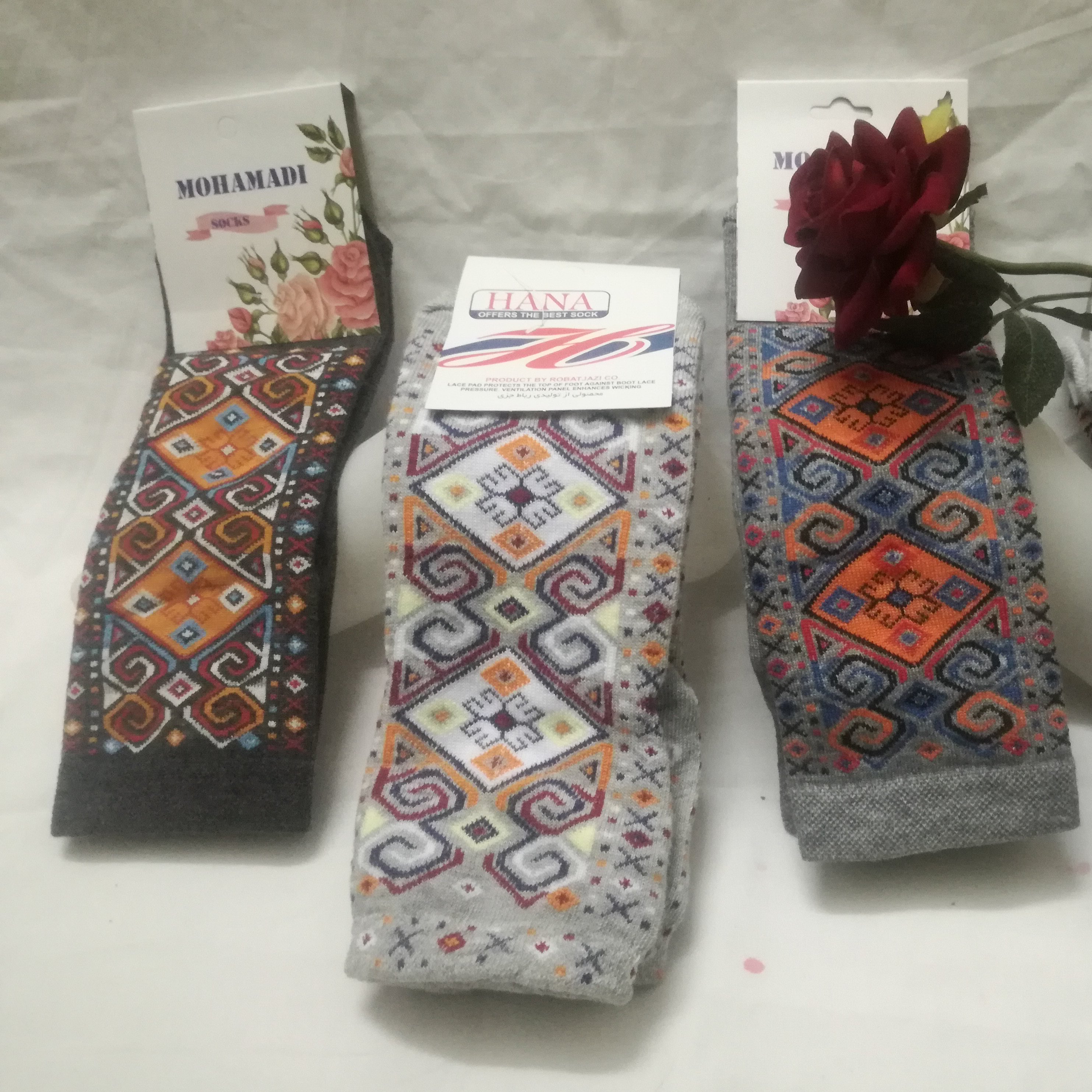 جوراب اسپرت طرح سنتی