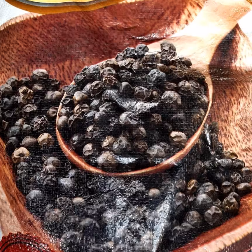 فلفل سیاه 6 میل (25کیلویی)