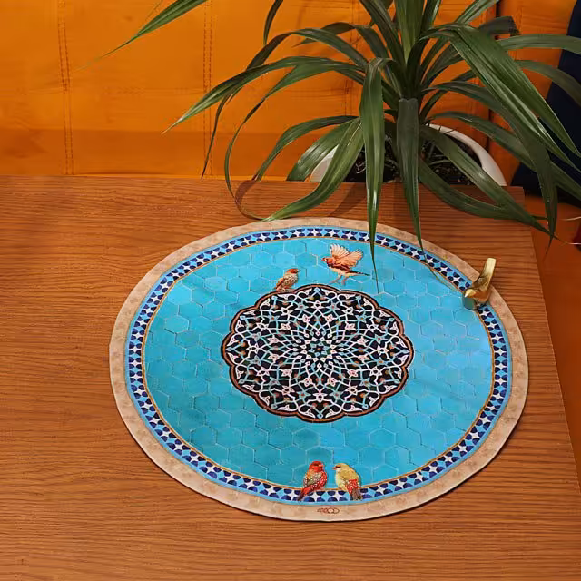 رومیزی دایره  قطر 45 مخمل آستردوزی طرح  حوض فیروزه