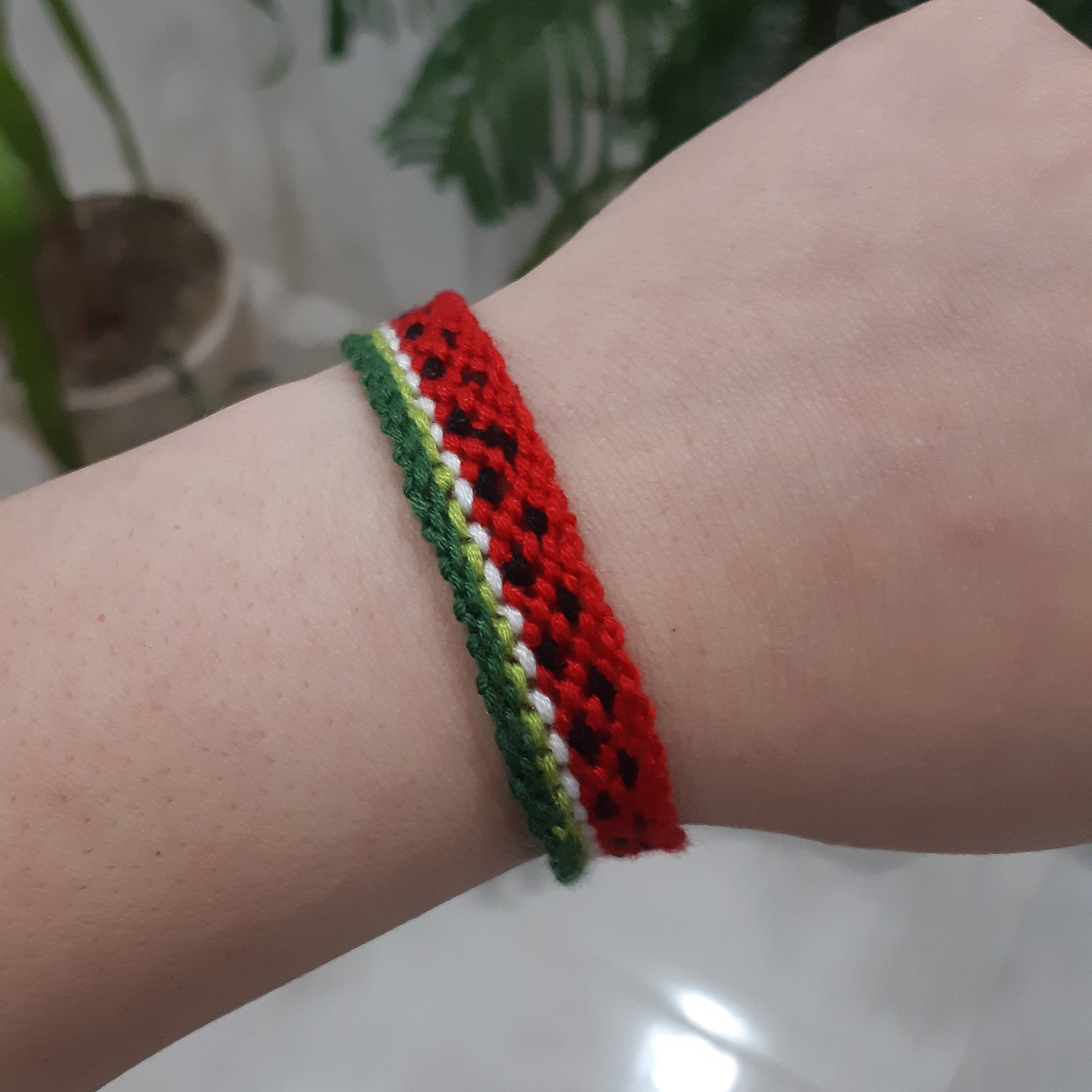 دستبند دوستی یلدایی طرح هندوانه کد 02