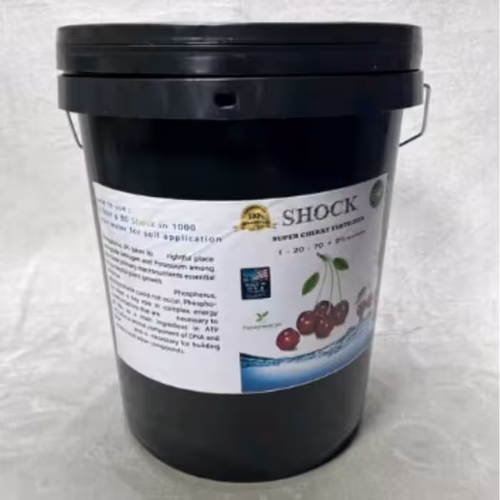 کود شوک مخصوص درخت گیلاس و آلبالو گالن بیست لیتری (پس کرایه)