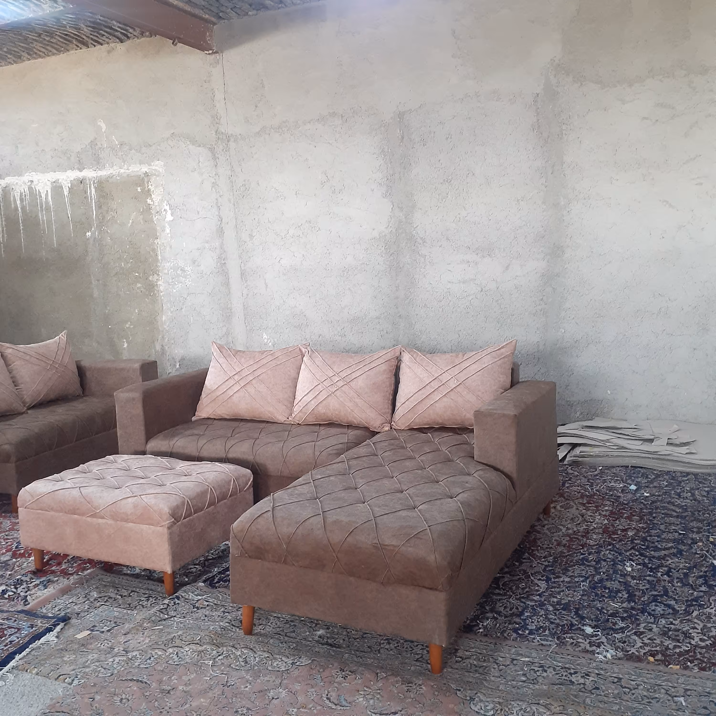 مبل راحتی ال تیوی