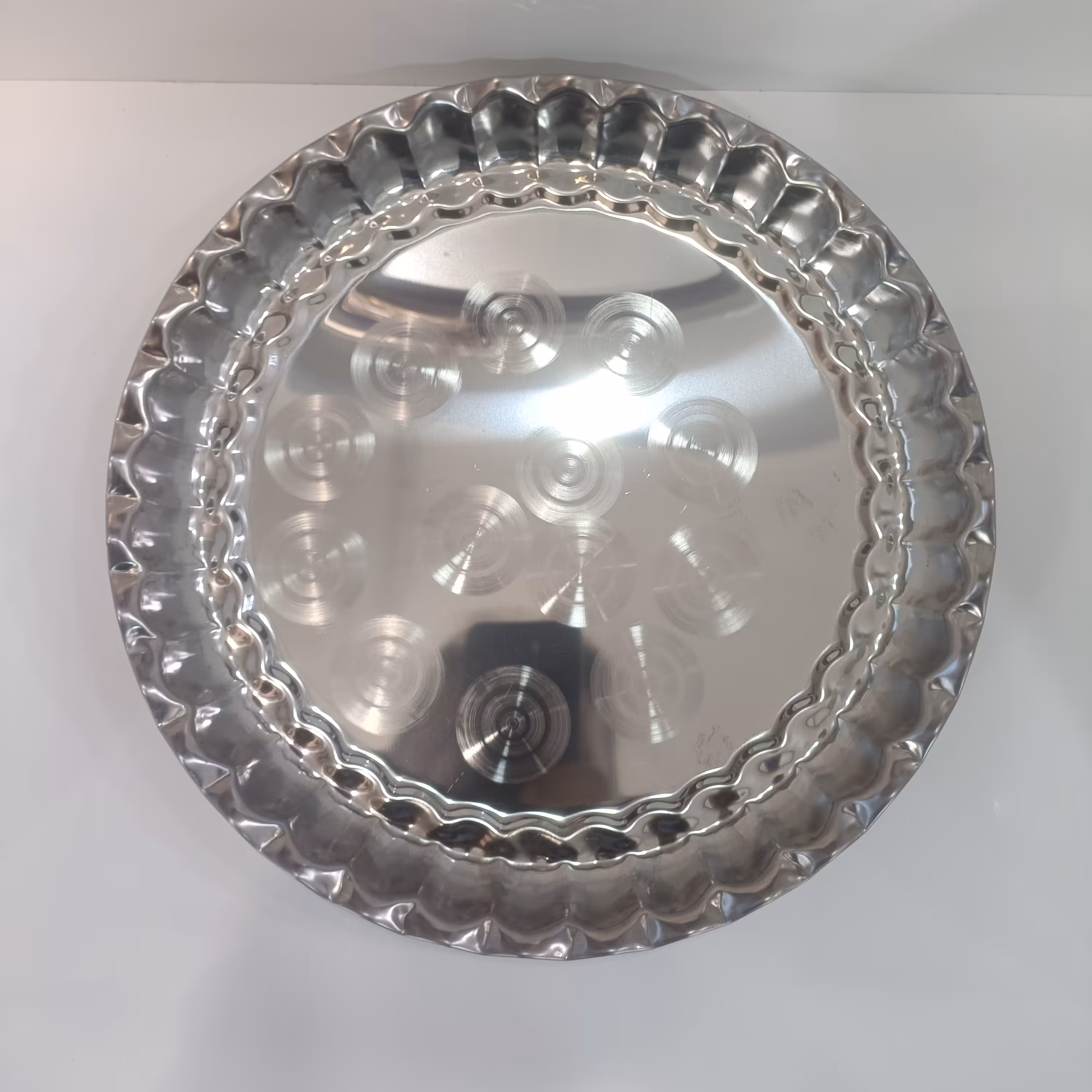 سینی استیل لب کنگره قطر29سانت آهن ربا بگیر 