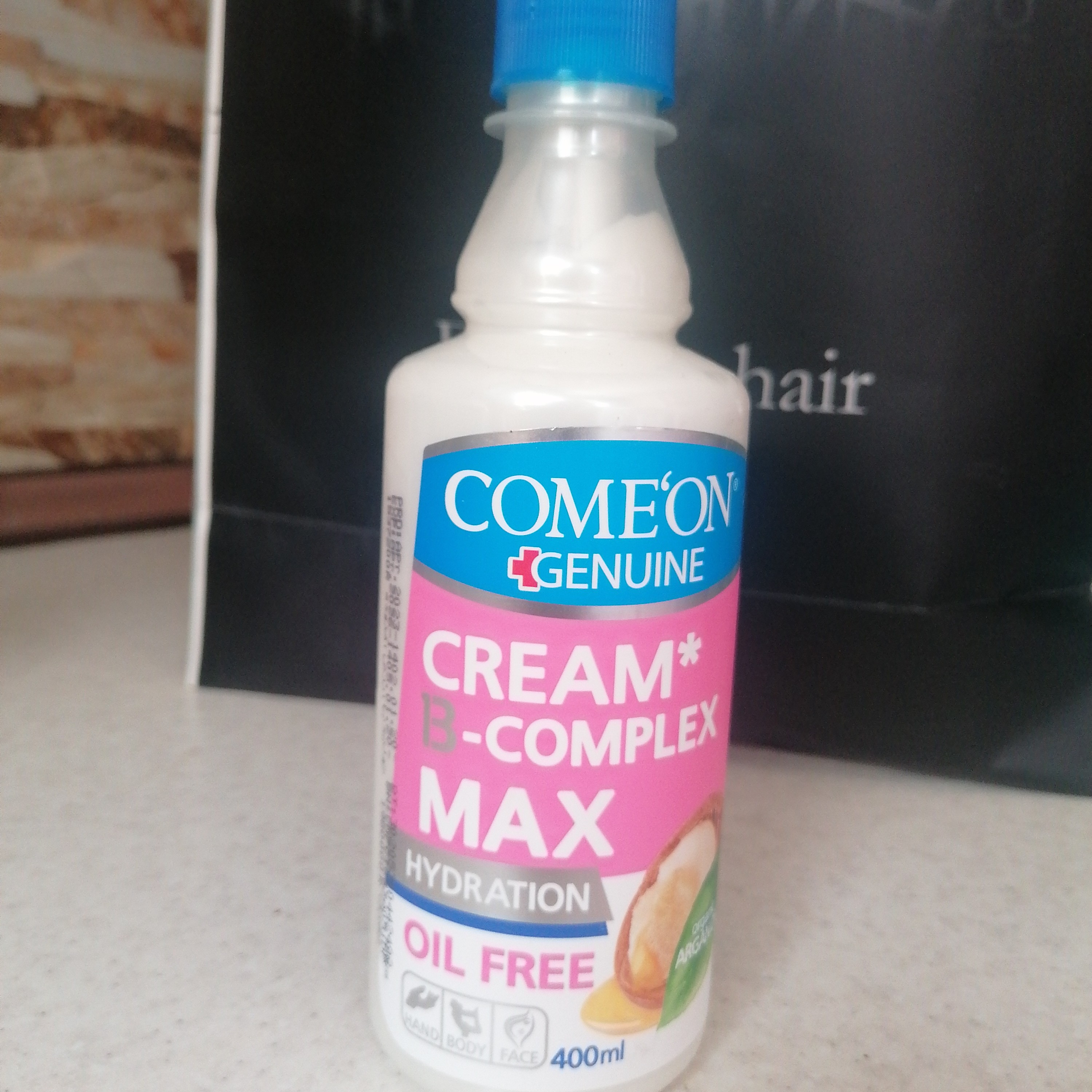 کرم مرطوب کننده کامان