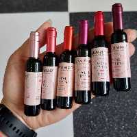 تینت لب و گونه شامپاینی با رنگبندی عالی و ماندگاری بالا