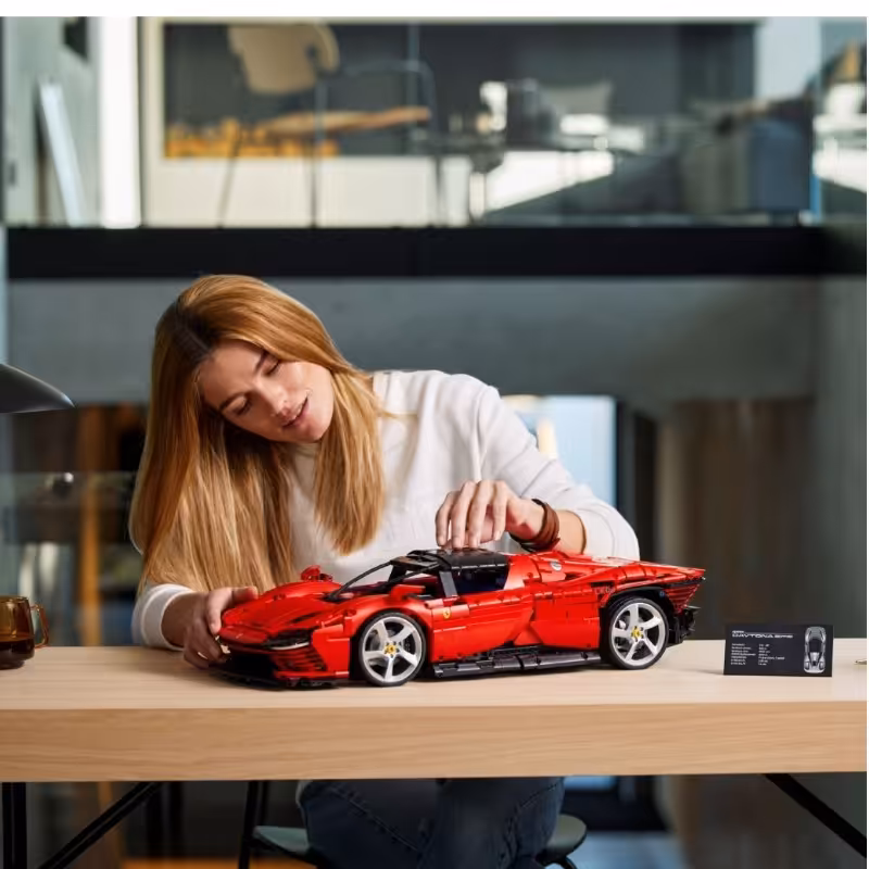 ست لگو سری تکنیک طرح فراری دایتونا کد 42143
Lego Technic Ferrari Daytona SP3 42143
2