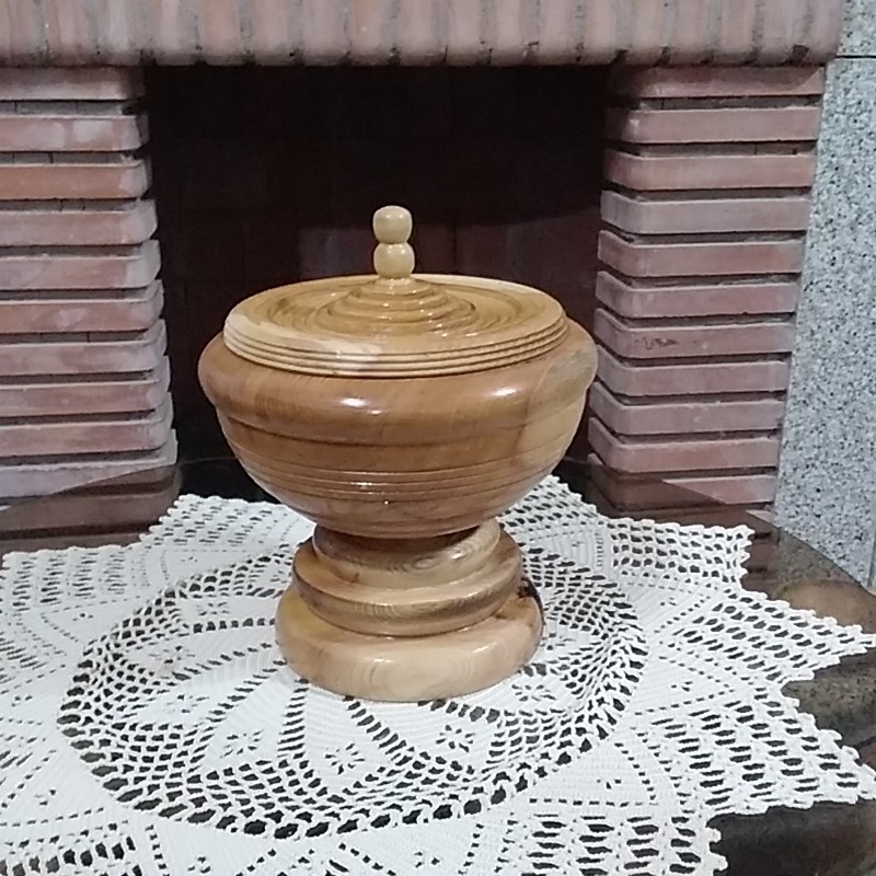 آجیل خوری شکلات خوری شیرینی خوری حلوا خوری دارای در و پایه کار شده ساخته شده با چوب با کیفیت با ضمانت،پایین ترین قیم