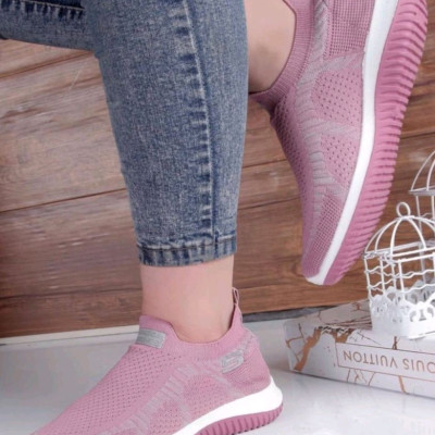 کتانی بافتی اسکیچرز