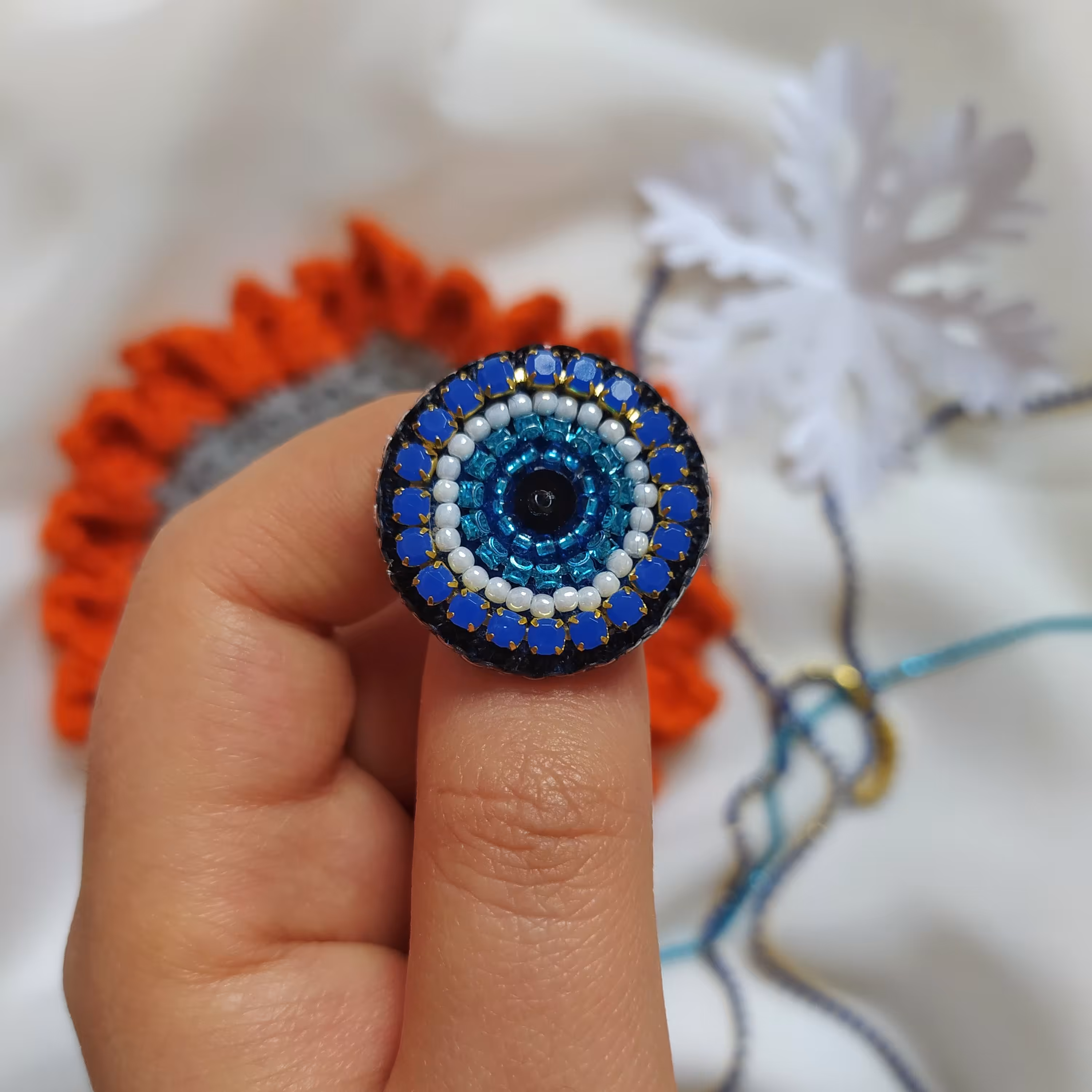 گل سینه جواهر دوزی چشم نظر کوچک