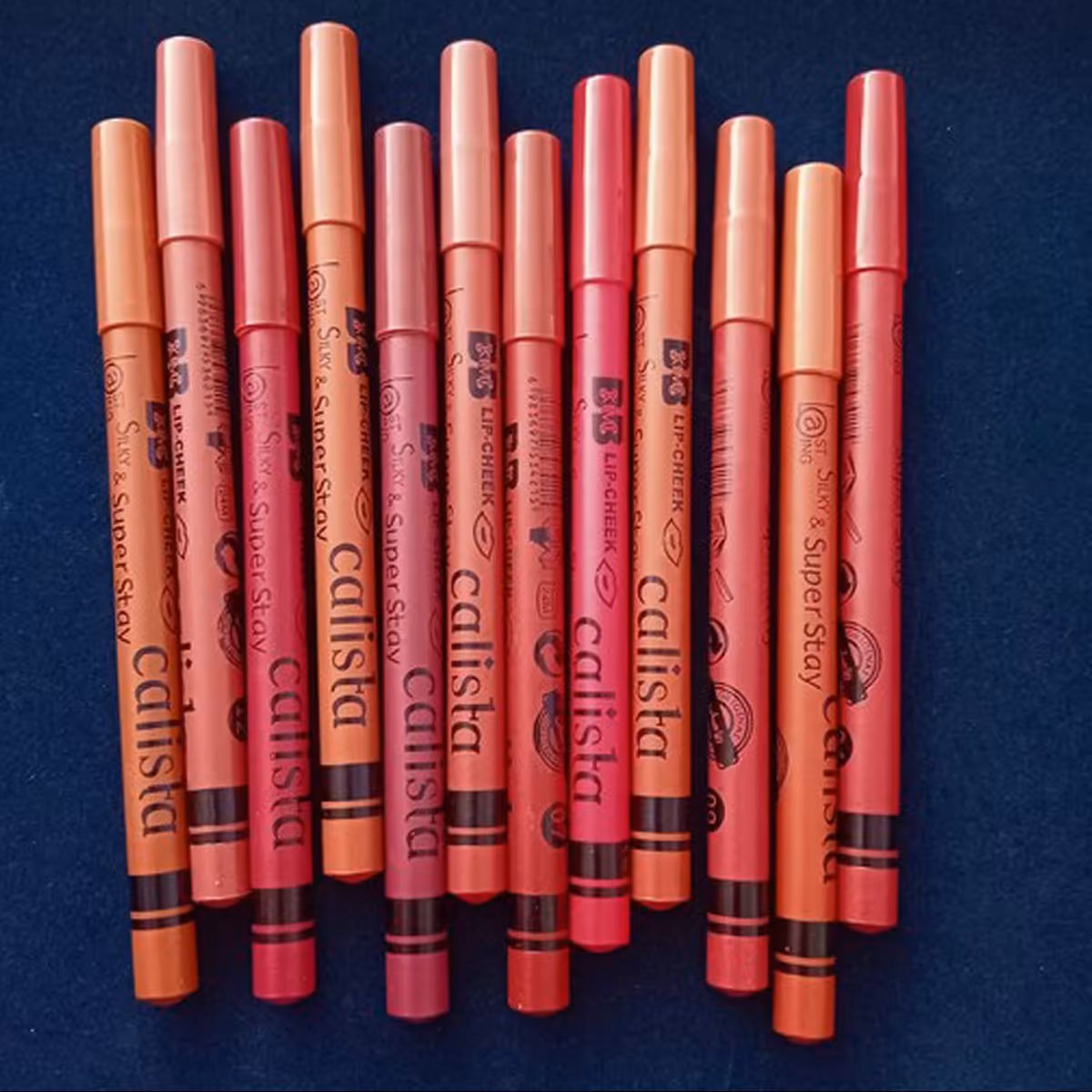 رژ لب مدادی کالیستا  اورجینال حفظ رطوبت لب ماندگاری بالا آرایشی مگامال