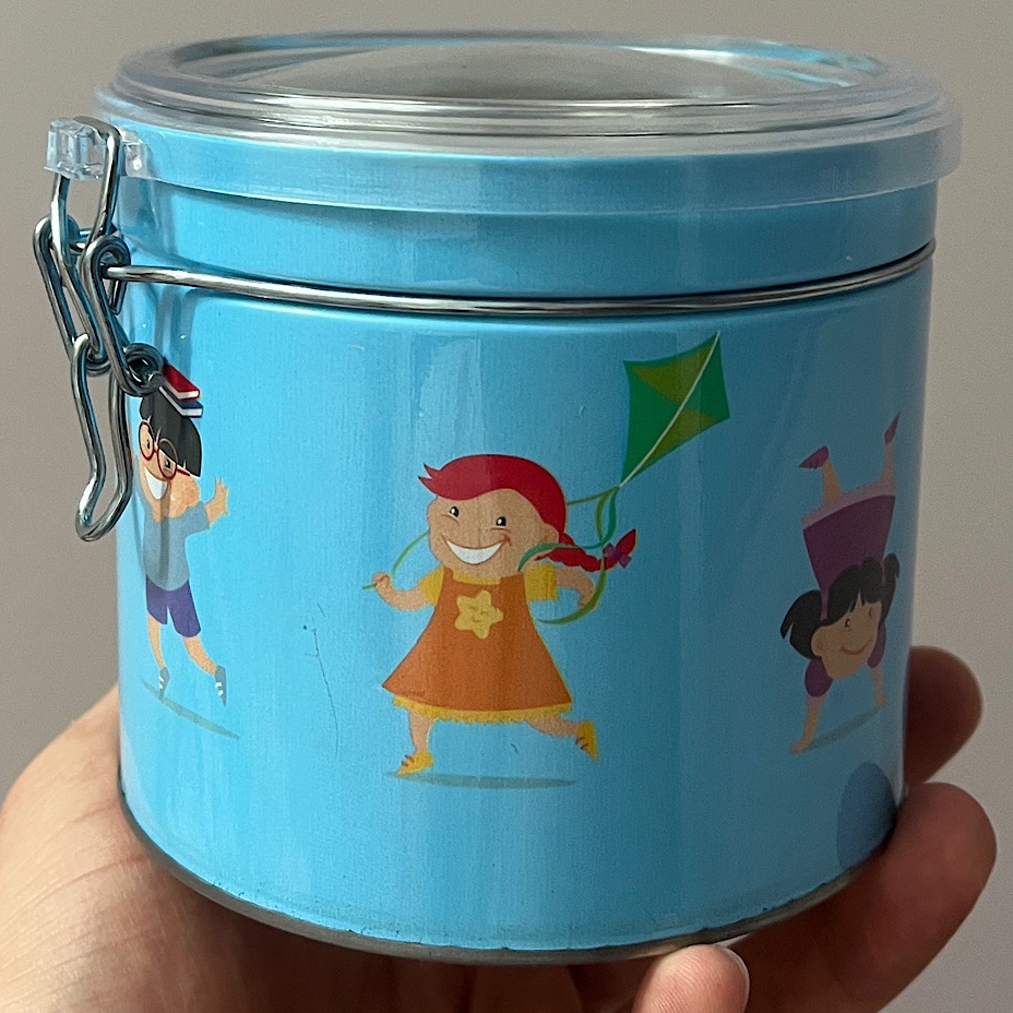 قوطی فلزی گرد با درب کریستالی لولایی