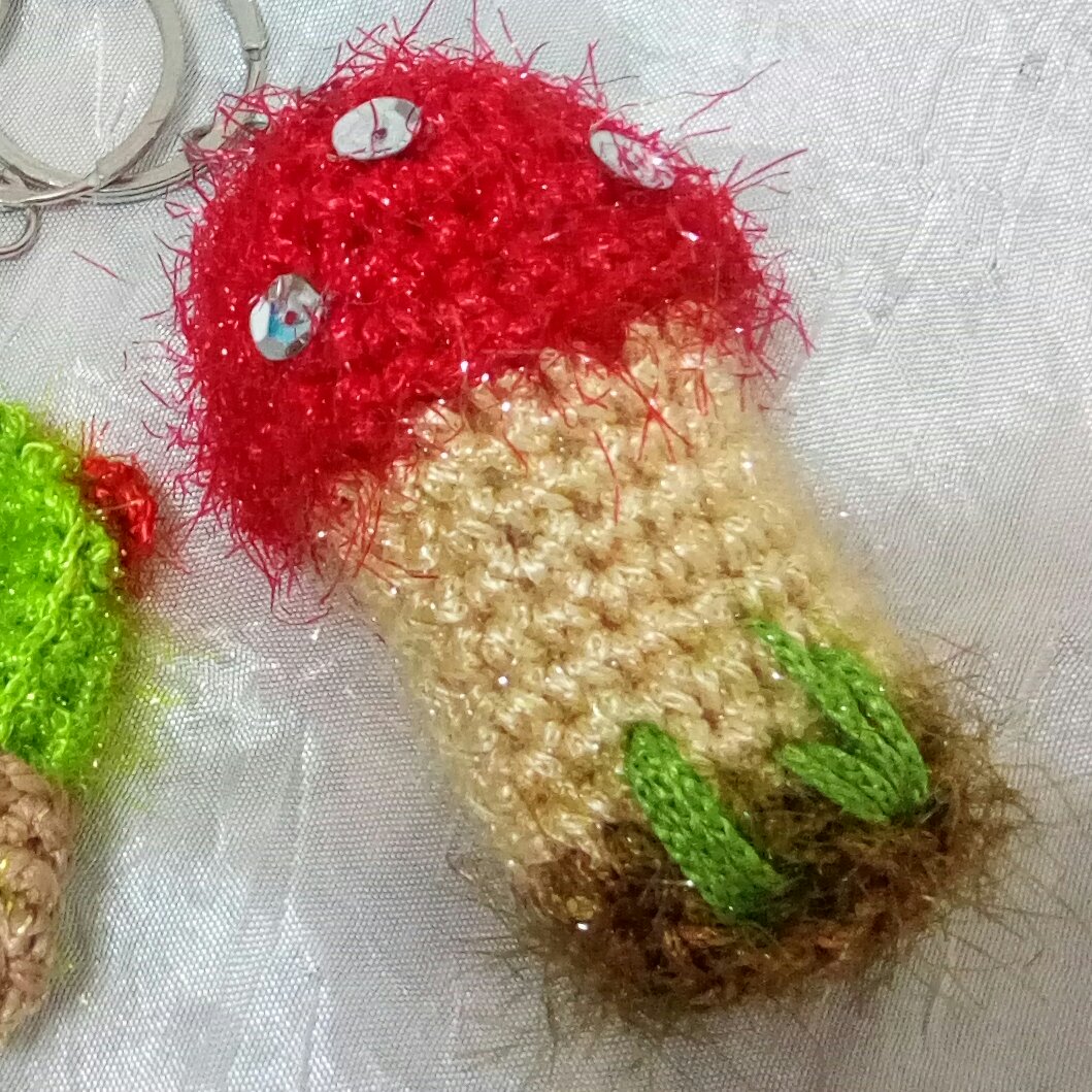 جاکلیدی فانتزی قلاب بافی طرح قارچ