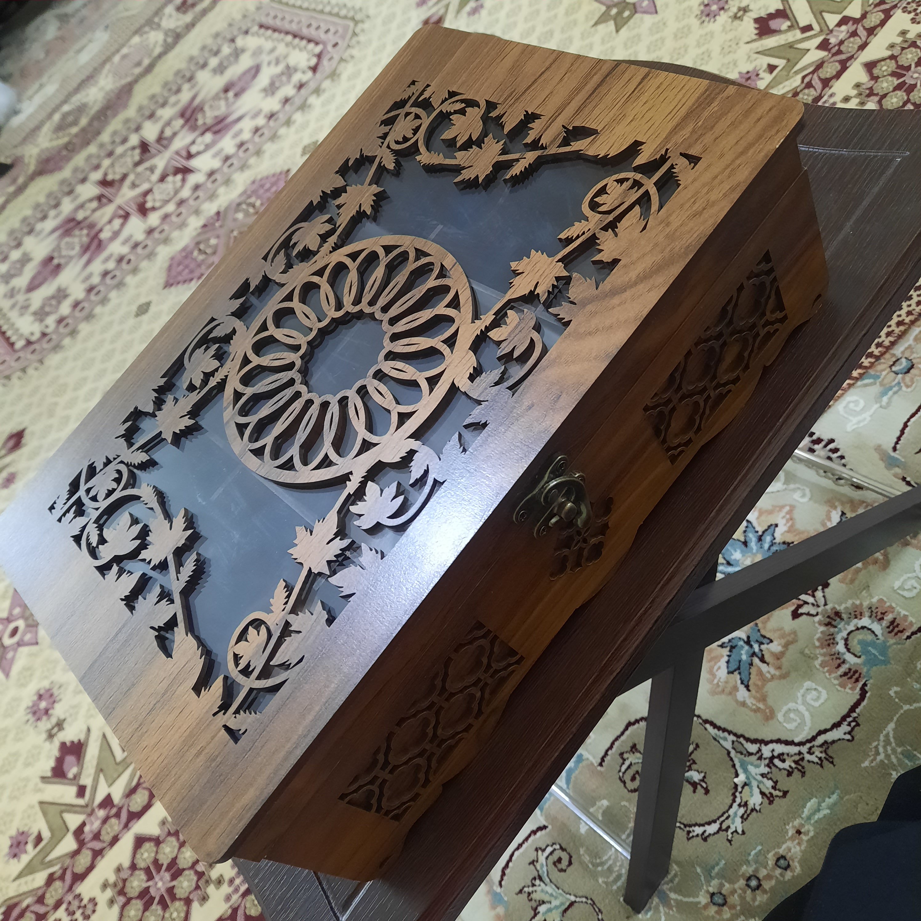تی بگ مستطیل چوبی، درب قفل دار. 8 خانه و جادار