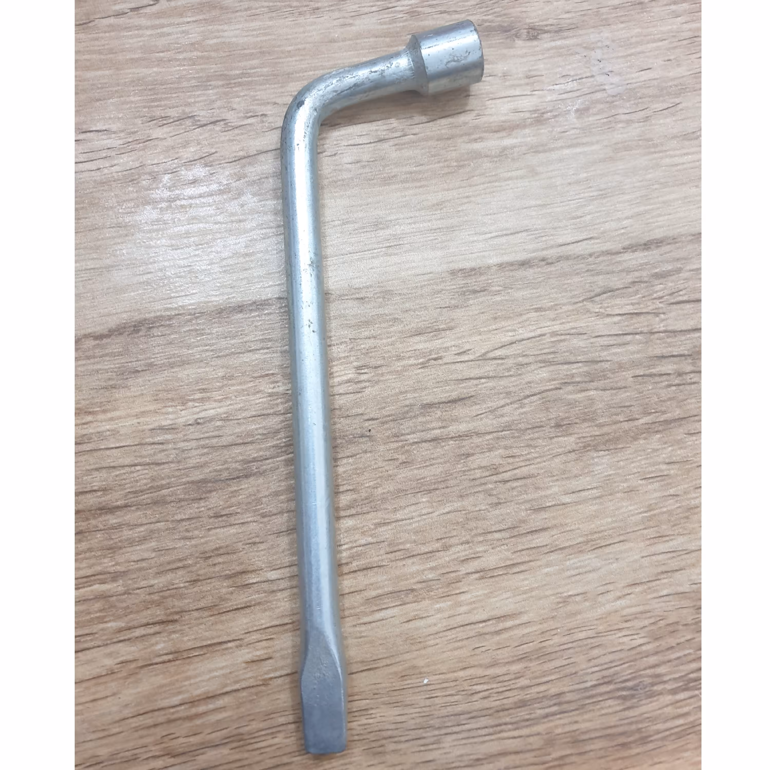 آچار چرخ پراید