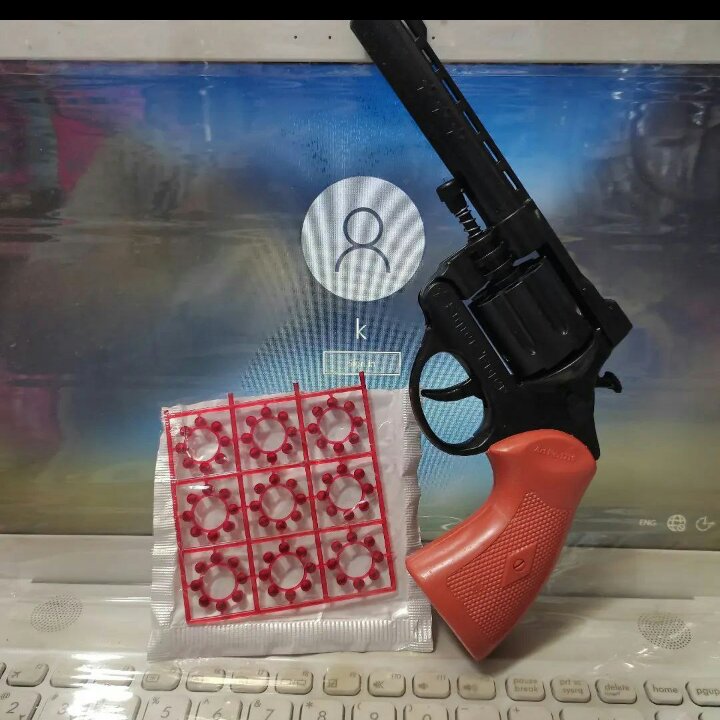 تفنگ ترقه ای هفت تیر،☆☆