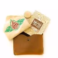 204116-پک اشک تربت نفیس(مهر-کیف چرم-دستمال اشک -کتابچه زیارت عاشورا و اربعین)