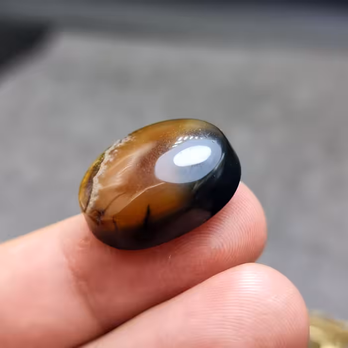  نگین فوق العاده زیبای سنگ عقیق خاص خراسانی اصل معدنی 
کد 27804