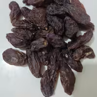 مویز رجبی هسته دار  بسته دو کیلویی  دانه درشت و گوشتی  