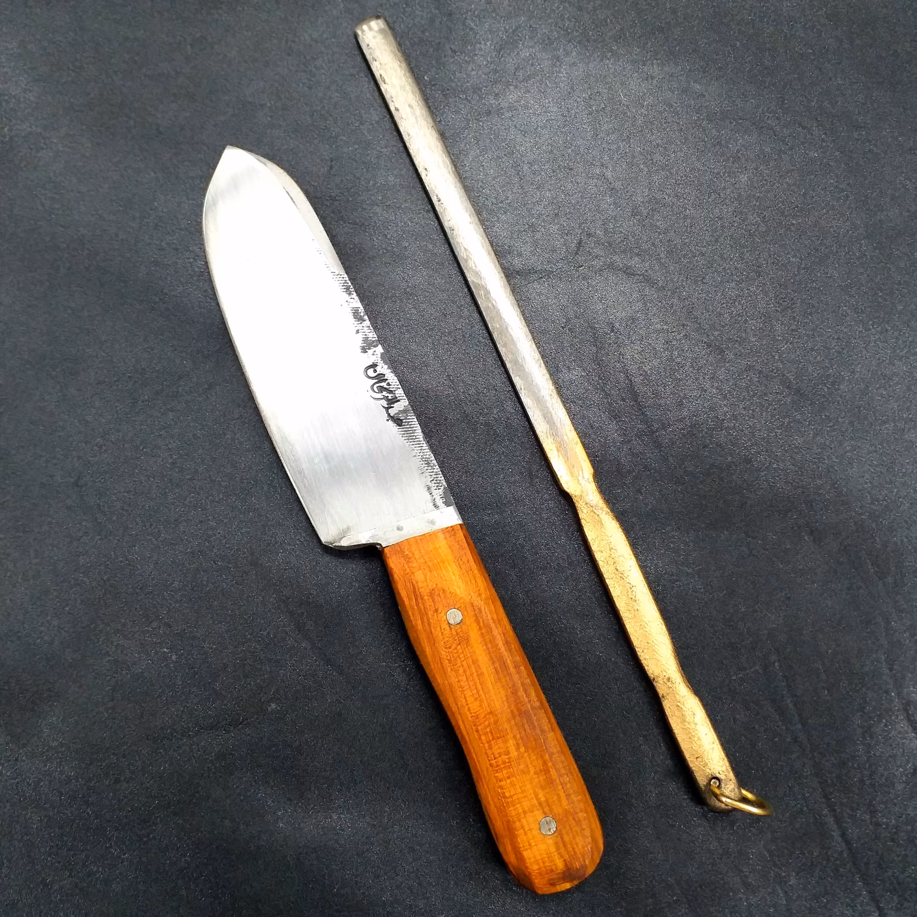 چاقوی زنجان چاقوسلاخی(ذبح قربانی) با مصقل تیزکن(پک دو عددی)